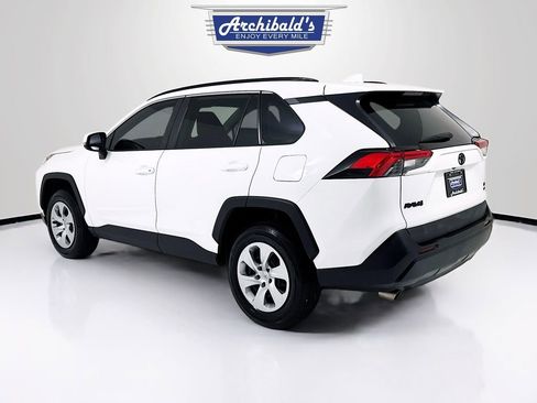 Used 2020 Toyota RAV4 LE image 5