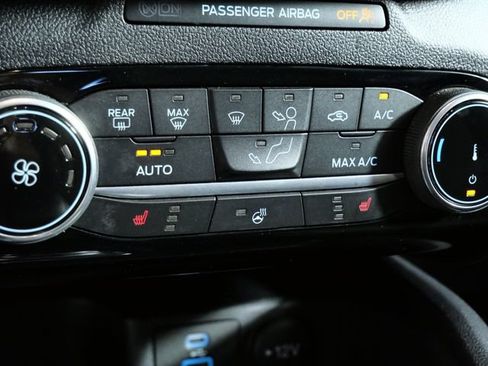Certified 2022 Ford Escape SE w/ Cold Weather Package FWD image 23