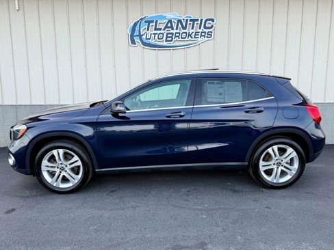 Used 2018 Mercedes-Benz GLA 250 4MATIC image 2