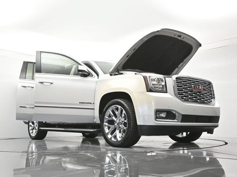 Used 2019 GMC Yukon XL Denali w/ Denali Ultimate Package AWD/4WD image 52