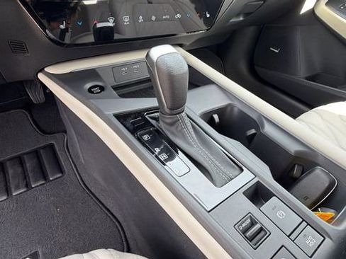 New 2026 Nissan Sentra SL FWD image 25