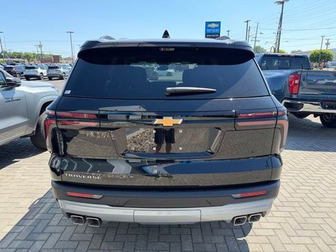 New 2026 Chevrolet Traverse LT w/ Driver Confidence Package FWD image 6