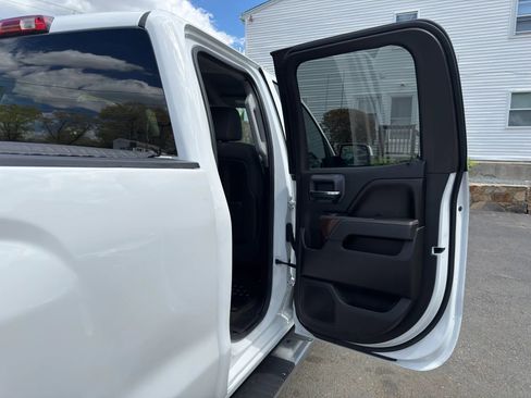 Used 2014 GMC Sierra 1500 SLE w/ SLE Value Package AWD/4WD image 17