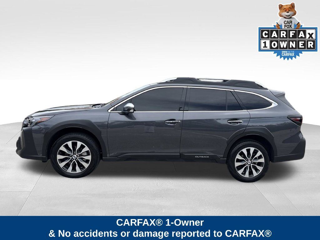 Used 2025 Subaru Outback Touring AWD/4WD image 2