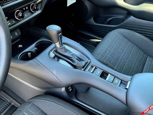 New 2026 Honda HR-V LX image 10
