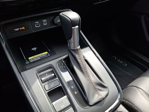 Used 2025 Honda CR-V Sport Touring image 16