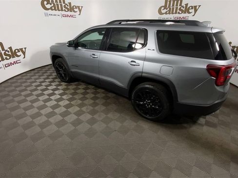 Used 2023 GMC Acadia SLE w/ Driver Convenience Package image 6