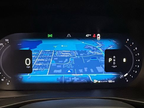 Used 2026 Volvo XC40 B5 Plus w/ Protection Package Premier image 15