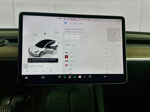 Used 2023 Tesla Model 3 Standard Range RWD image 18