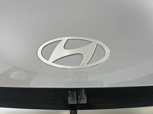 Certified 2025 Hyundai Ioniq 5 SEL AWD/4WD image 10