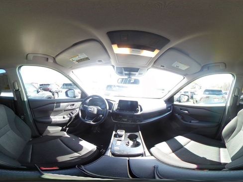 Used 2025 Nissan Rogue SV image 38