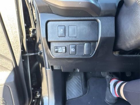 Used 2023 Toyota Tacoma SR5 w/ Technology Package image 30