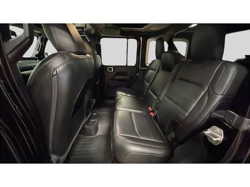 Used 2021 Jeep Wrangler Unlimited Sahara AWD/4WD image 14