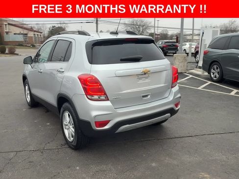 Used 2020 Chevrolet Trax LT w/ LT Convenience Package FWD image 6