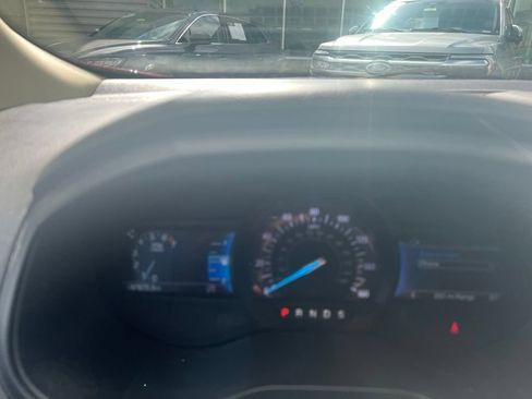 Used 2022 Ford Edge SEL w/ Convenience Package AWD/4WD image 16