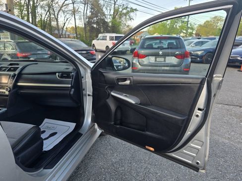 Used 2012 Toyota Camry SE image 33