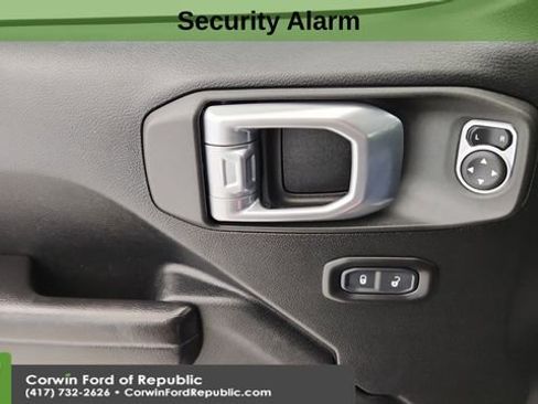 Used 2021 Jeep Wrangler Unlimited Sport image 22