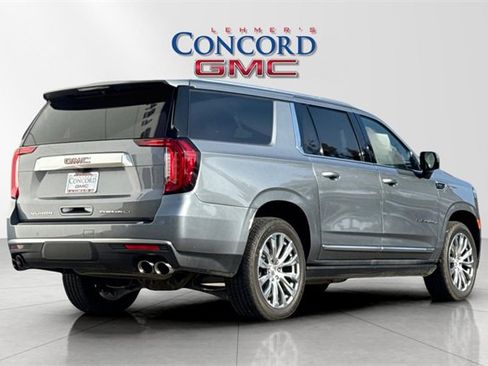 Used 2021 GMC Yukon XL Denali w/ Denali Premium Package image 4