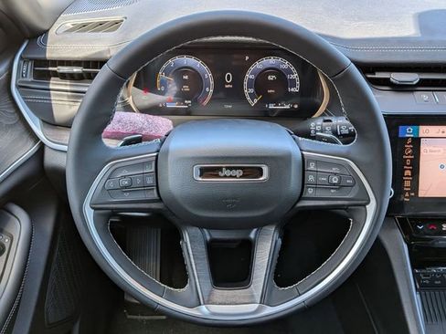 New 2026 Jeep Grand Cherokee Altitude AWD/4WD image 19