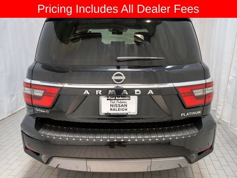 Used 2022 Nissan Armada Platinum w/ Captain's Chairs Package AWD/4WD image 4