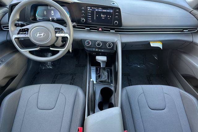 Certified 2026 Hyundai Elantra SE FWD image 14