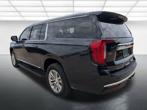 Used 2023 GMC Yukon XL SLT AWD/4WD image 5