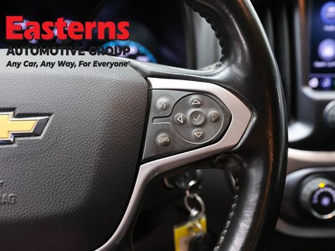 Used 2022 Chevrolet Colorado LT RWD image 16