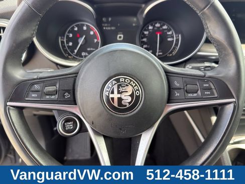 Used 2018 Alfa Romeo Stelvio Ti AWD/4WD image 17