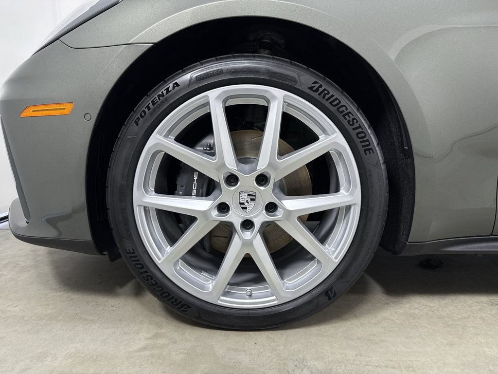 New 2026 Porsche Panamera 4 AWD/4WD image 13