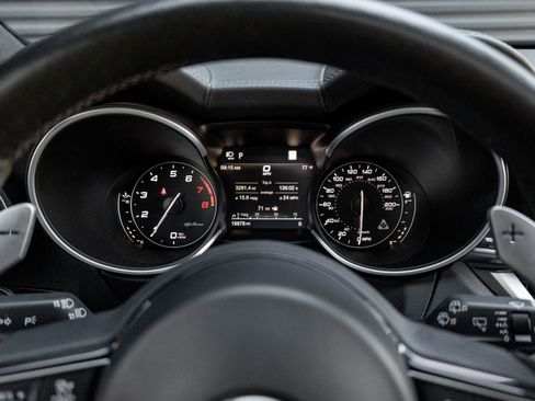 Used 2022 Alfa Romeo Stelvio Quadrifoglio w/ Active Assist Plus Package image 22