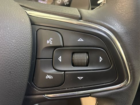 Used 2023 Buick Envision Preferred FWD image 27