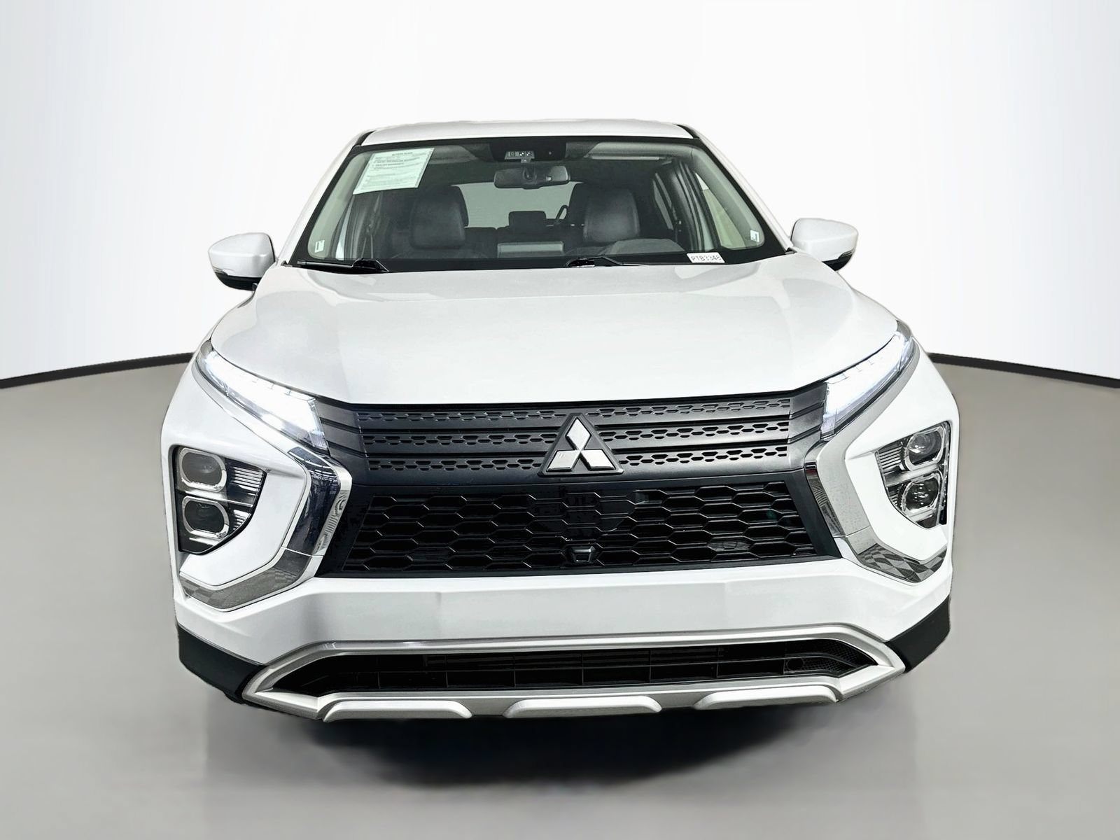 Used 2025 Mitsubishi Eclipse Cross SE AWD/4WD image 2