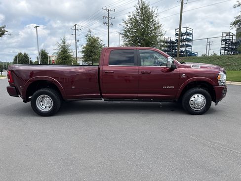 Used 2024 RAM 3500 Limited AWD/4WD image 10