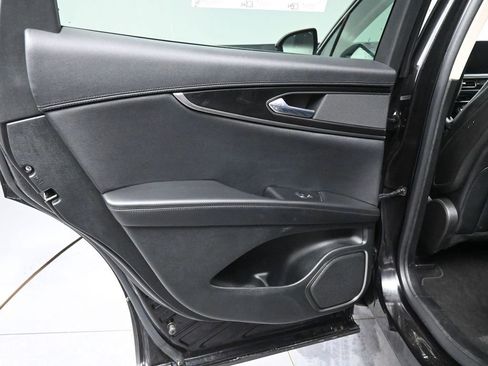 Used 2023 Lincoln Nautilus FWD image 27