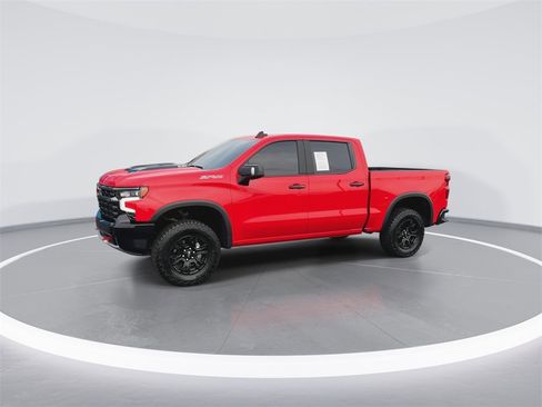 Used 2025 Chevrolet Silverado 1500 ZR2 w/ Technology Package image 4