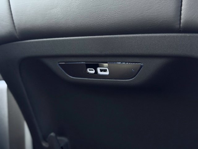 New 2027 Chrysler Pacifica Select FWD image 25