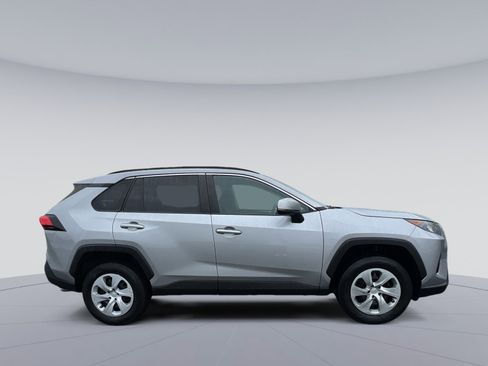 Used 2019 Toyota RAV4 LE w/ All Weather Liner Package AWD/4WD image 10