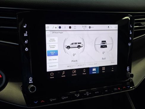 New 2025 Jeep Wagoneer L Series III w/ Premium Group I image 30