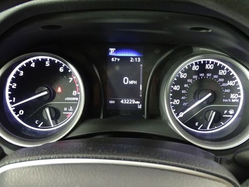 Used 2022 Toyota Camry LE image 24