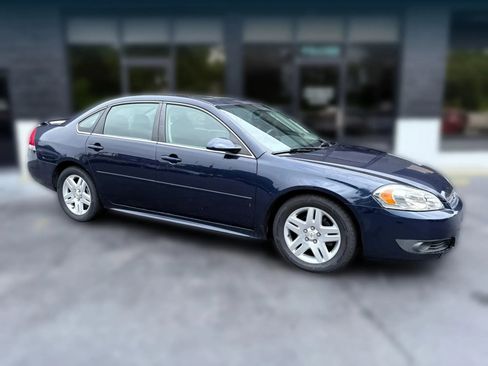 Used 2011 Chevrolet Impala LT w/ Luxury Edition Package FWD image 7