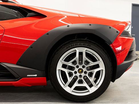 Used 2023 Lamborghini Huracan Sterrato image 21