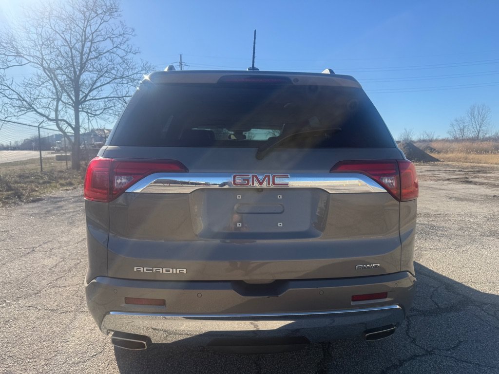 Used 2019 GMC Acadia Denali w/ LPO, Floor Liner Package AWD/4WD image 4