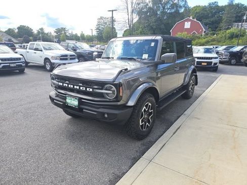 Used 2022 Ford Bronco Outer Banks AWD/4WD image 3