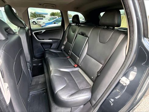 Used 2016 Volvo XC60 T5 Platinum image 20