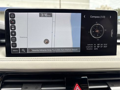 Used 2025 Genesis G70 2.5T image 25