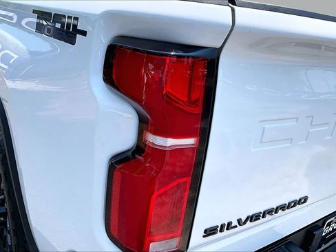 Used 2025 Chevrolet Silverado 2500 LT w/ Trail Boss Package AWD/4WD image 28