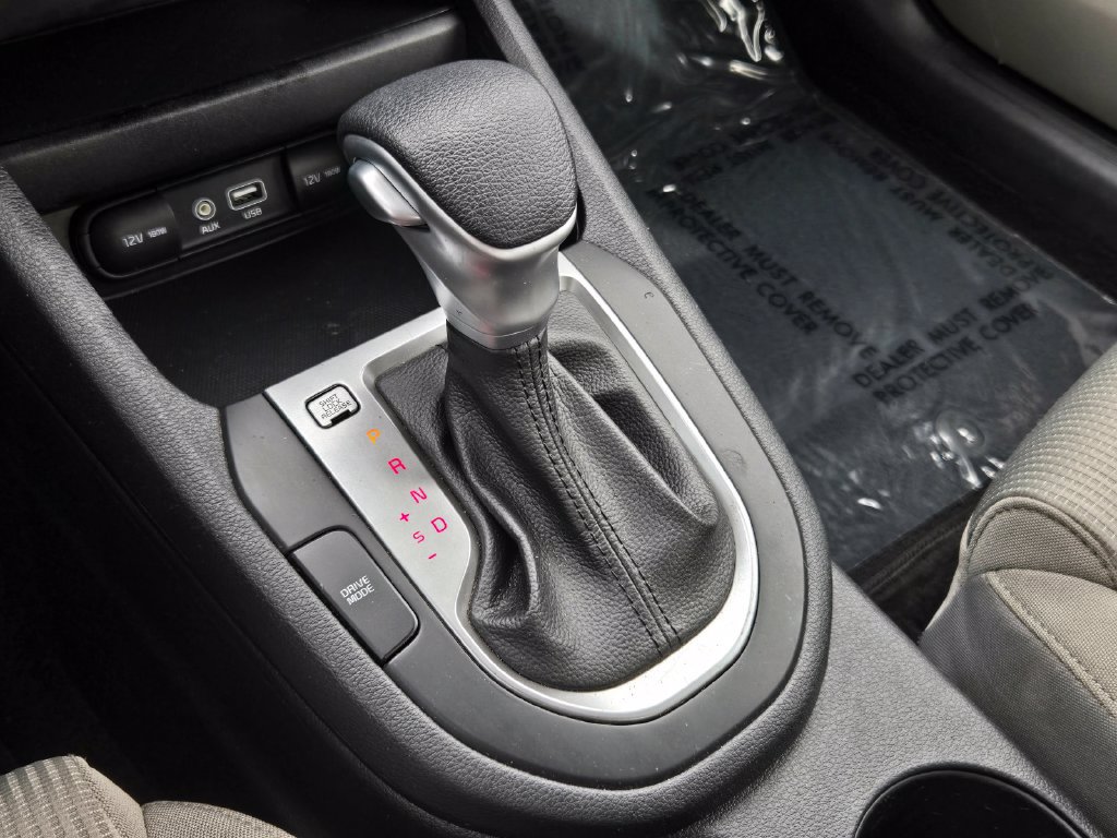 Used 2020 Kia Forte LXS FWD image 18