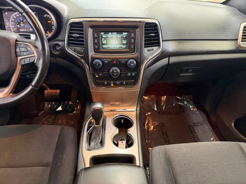 Used 2016 Jeep Grand Cherokee Laredo RWD image 35