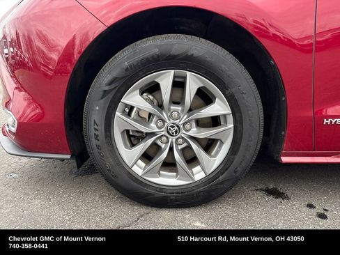 Used 2021 Toyota Sienna XLE image 27