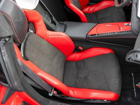 Used 2021 Chevrolet Corvette Stingray Premium Conv w/ Z51 Performance Package image 49